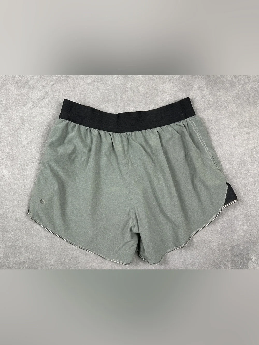 Lululemon Go The Distance Reversible Shorts Stripe Mink Berry Gray 10